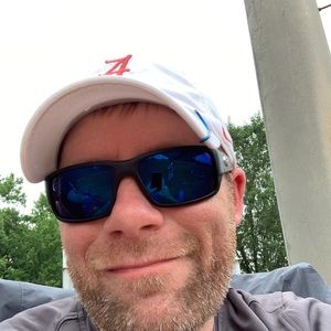 Meet your Posher, Derrick